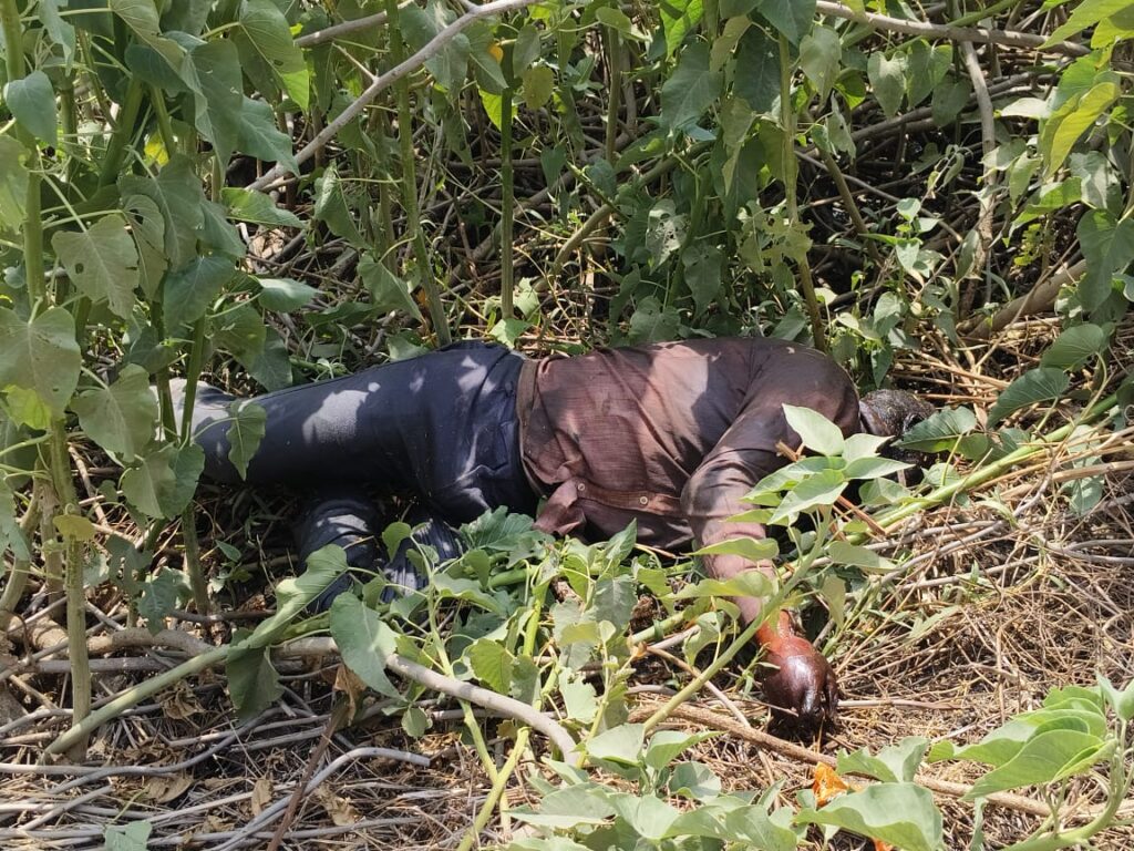 धौरहरा नाले में मिला अज्ञात अधेड़ का शव मचा हड़कंप सोनभद्र _चीफ़ ब्यूरो कमलेश पाण्डेय_ 8382048247 धौरहरा नाले में मिला अज्ञात अधेड़ का शव मचा हड़कंप सोनभद्र _चीफ़ ब्यूरो कमलेश पाण्डेय_ 8382048247