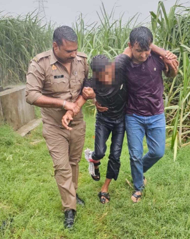 थाना शाहपुर पुलिस की बदमाशों से हुई पुलिस मुठभेड़ में 01 शातिर गौकश अभियुक्त घायल/गिरफ्तार। थाना शाहपुर पुलिस की बदमाशों से हुई पुलिस मुठभेड़ में 01 शातिर गौकश अभियुक्त घायल/गिरफ्तार।