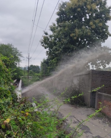 _सोनभद्र : रेणुसागर पावर डिवीज़न की ऐश पाइप से फैल रहा प्रदूषण, फसलें हो रही है बर्बाद, बढ़ने लगा है रोष_