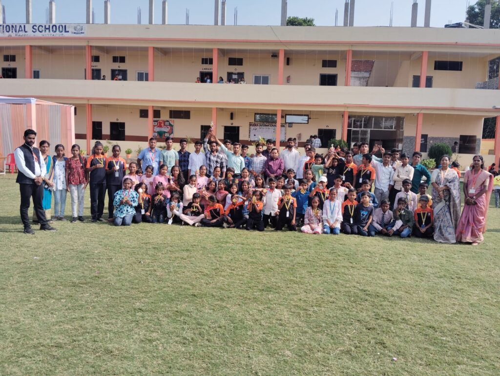 राजगढ़ स्थित रुद्रा इंटरनेशनल स्कूल में तीन दिवसीय वार्षिक खेल दिवस का आयोजन किया गया जिसका समापन आज शनिवार को पुरस्कार वितरण एवं बाल मेला समारोह के साथ हुआ राजगढ़ स्थित रुद्रा इंटरनेशनल स्कूल में तीन दिवसीय वार्षिक खेल दिवस का आयोजन किया गया जिसका समापन आज शनिवार को पुरस्कार वितरण एवं बाल मेला समारोह के साथ हुआ
