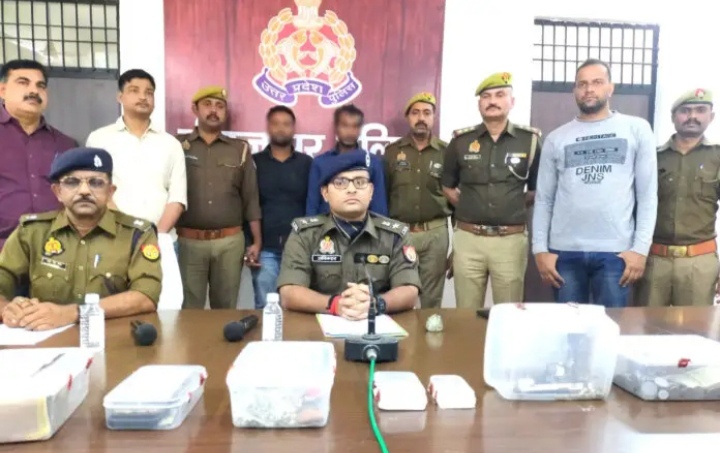 _अहरौरा थाना, ग्राम सेमरा में घर में घुसकर लूटपाट करने के बाद महिला की हत्या करने वाले दो बदमाश गिरफ्तार_ _अहरौरा थाना, ग्राम सेमरा में घर में घुसकर लूटपाट करने के बाद महिला की हत्या करने वाले दो बदमाश गिरफ्तार_