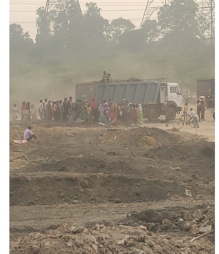 _शक्तिनगर एनटीपीसी: ठेकेदारों की लापरवाही से ओबी कार्य में बढ़ा खतरा, सुरक्षा व्यवस्था नदारद_ _शक्तिनगर एनटीपीसी: ठेकेदारों की लापरवाही से ओबी कार्य में बढ़ा खतरा, सुरक्षा व्यवस्था नदारद_