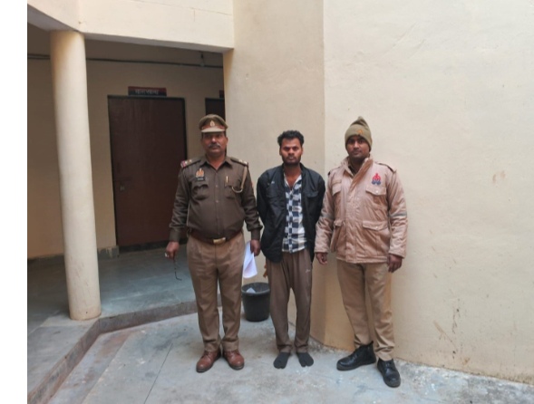 _पन्नूगंज पुलिस द्वारा मु0अ0सं0- 145/2024, धारा – 307, 498ए, 326, 323, 504, 506 भादवि व ¾ डीपी एक्ट में वांछित 01 नफर अभियुक्त को गिरफ्तार कर विधिक कार्यवाही की गयी_