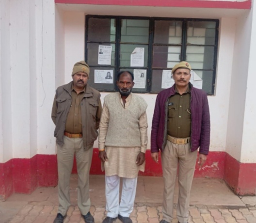 _रायपुर पुलिस द्वारा मा0 न्यायालय द्वारा निर्गत वारण्ट व कुर्की के आदेश के क्रम में 01 नफर वारण्टी को किया गया गिरफ्तार_ _रायपुर पुलिस द्वारा मा0 न्यायालय द्वारा निर्गत वारण्ट व कुर्की के आदेश के क्रम में 01 नफर वारण्टी को किया गया गिरफ्तार_