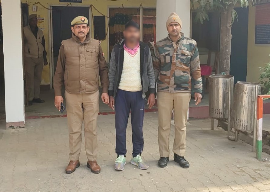 मीरजापुर पुलिस 1-थाना विन्ध्याचल पुलिस द्वारा टाटा सूमो वाहन में क्रूरता पूर्वक बाध कर वध हेतु ले जाए जा रहे 05 राशि गोवंश के साथ एक तस्कर गिरफ्तार मीरजापुर पुलिस 1-थाना विन्ध्याचल पुलिस द्वारा टाटा सूमो वाहन में क्रूरता पूर्वक बाध कर वध हेतु ले जाए जा रहे 05 राशि गोवंश के साथ एक तस्कर गिरफ्तार