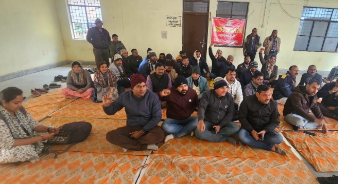_गाजीपुर जिले में तैनात एक लेखपाल की जबरन गिरफ्तारी से लेखपालों में आक्रोश व्याप्त हैं और गिरफ्तारी को लेकर सवाल खड़े करते हुए उत्तर प्रदेश लेखपाल संघ के आह्वान पर_ _गाजीपुर जिले में तैनात एक लेखपाल की जबरन गिरफ्तारी से लेखपालों में आक्रोश व्याप्त हैं और गिरफ्तारी को लेकर सवाल खड़े करते हुए उत्तर प्रदेश लेखपाल संघ के आह्वान पर_