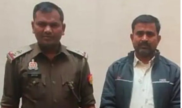 सोनभद्र _21घन०मि गिट्टी लदी कूटरचित नम्बर प्लेट लगाकर परिवहन कर रहे चालक रमेश यादव को गिरफ्तार किया गया।_ सोनभद्र _21घन०मि गिट्टी लदी कूटरचित नम्बर प्लेट लगाकर परिवहन कर रहे चालक रमेश यादव को गिरफ्तार किया गया।_