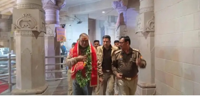_नवागत पुलिस अधीक्षक, सोमेन वर्मा ने मां विंध्यवासिनी का दर्शन किया_ _नवागत पुलिस अधीक्षक, सोमेन वर्मा ने मां विंध्यवासिनी का दर्शन किया_
