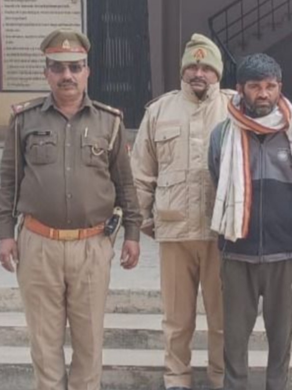 _पन्नूगंज पुलिस द्वारा 01 नफर अभियुक्त के कब्जे से कुल 02 किलो 300 ग्राम नाजायज गांजा बरामद कर गिरफ्तार किया गया_ _पन्नूगंज पुलिस द्वारा 01 नफर अभियुक्त के कब्जे से कुल 02 किलो 300 ग्राम नाजायज गांजा बरामद कर गिरफ्तार किया गया_