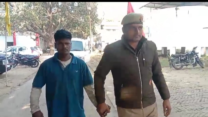 मिर्जापुर _पत्नी से अवैध संबंध के शक में दोस्त ने की साथी की हत्या_ मिर्जापुर _पत्नी से अवैध संबंध के शक में दोस्त ने की साथी की हत्या_