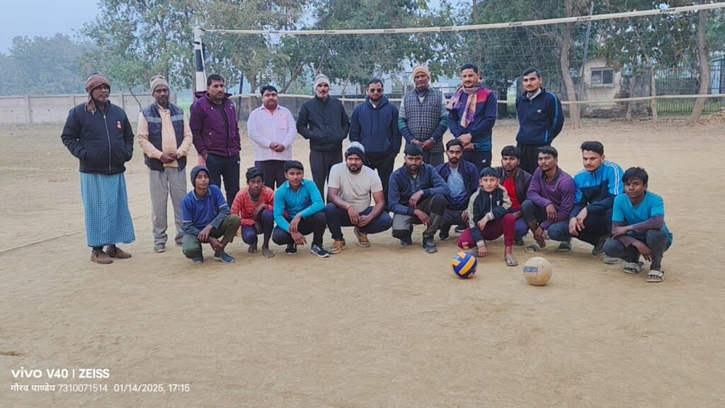 सोनभद्र घोरावल क्षेत्र के कोहरथा गांव में आज अक्षयवट त्रिपाठी स्मारक वालीबाल प्रतियोगिता का बैठक सम्पन्न हुआ। सोनभद्र घोरावल क्षेत्र के कोहरथा गांव में आज अक्षयवट त्रिपाठी स्मारक वालीबाल प्रतियोगिता का बैठक सम्पन्न हुआ।
