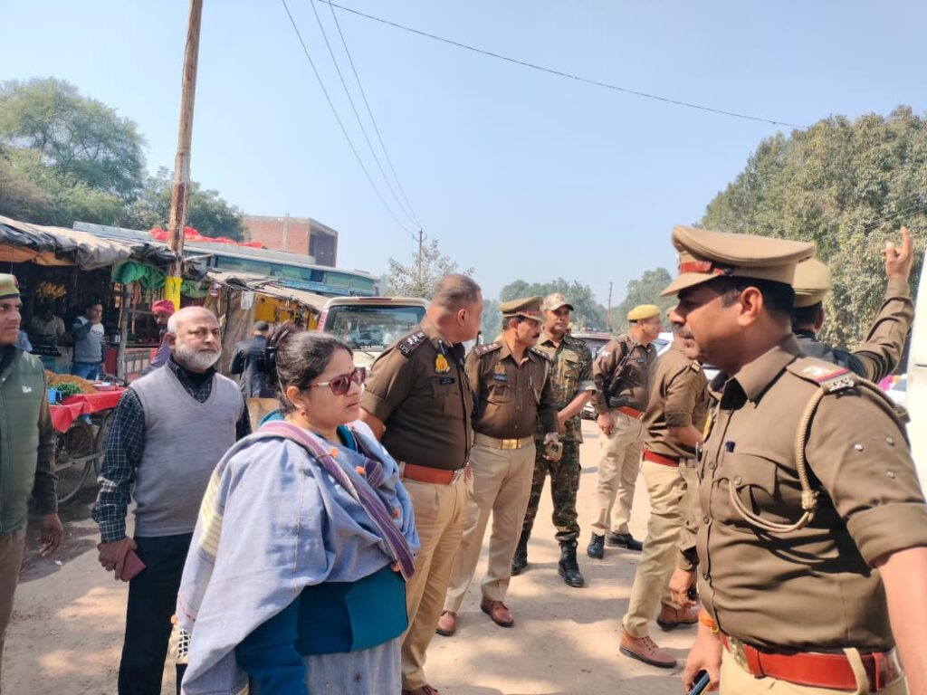 जिलाधिकारी ने मौनी अमावस्या स्नान पर्व पर विन्ध्याचल में की गई तैयारियों का भ्रमण कर किया निरीक्षण जिलाधिकारी ने मौनी अमावस्या स्नान पर्व पर विन्ध्याचल में की गई तैयारियों का भ्रमण कर किया निरीक्षण