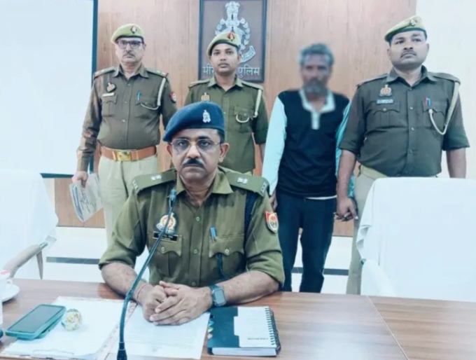 _लिव इन रिलेशनशिप में रहने के बाद महिला ने किया ब्लैकमेल आशिक ने महिला की हत्या कर पुत्र को किया घायल ,मिर्जापुर_ _लिव इन रिलेशनशिप में रहने के बाद महिला ने किया ब्लैकमेल आशिक ने महिला की हत्या कर पुत्र को किया घायल ,मिर्जापुर_