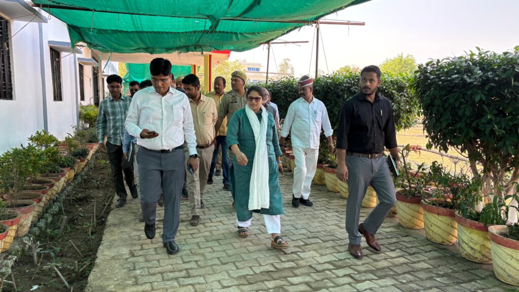 जनपद न्यायालय परिसर में स्थित दुकानो की होगी नीलामी, इच्छुक व्यक्ति करे आवेदन जनपद न्यायालय परिसर में स्थित दुकानो की होगी नीलामी, इच्छुक व्यक्ति करे आवेदन