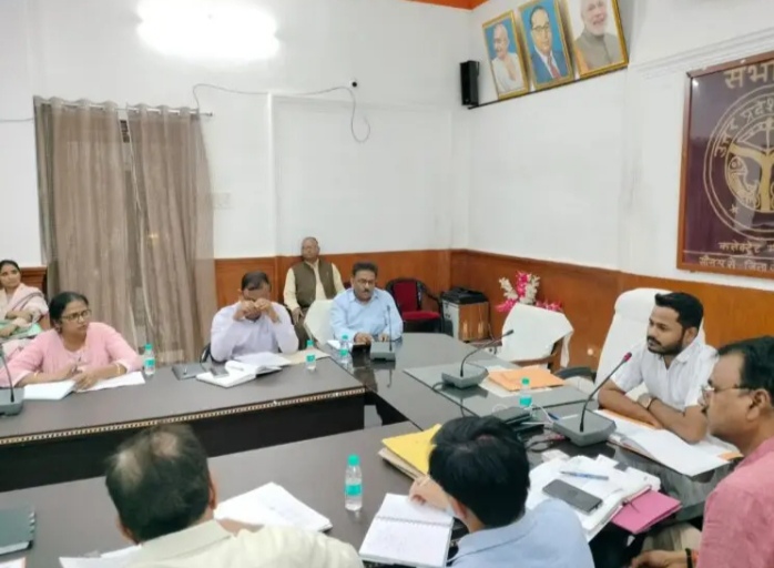 _मुख्य विकास अधिकारी की अध्यक्षता में जिला शिक्षा एवं अनुश्रवण समिति तथा पोषण समिति की बैठक सम्पन्न_