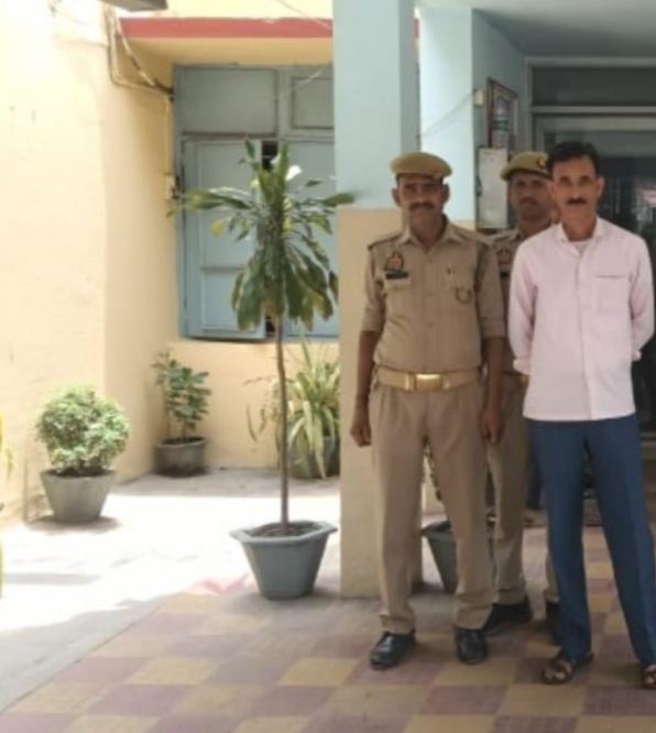 अनपरा:एक राजनेता पर की गई अभद्र कमेंट पर एक व्यक्ति को गिरफ्तार कर माननीय न्यायालय भेजा गया“` अनपरा:एक राजनेता पर की गई अभद्र कमेंट पर एक व्यक्ति को गिरफ्तार कर माननीय न्यायालय भेजा गया“`