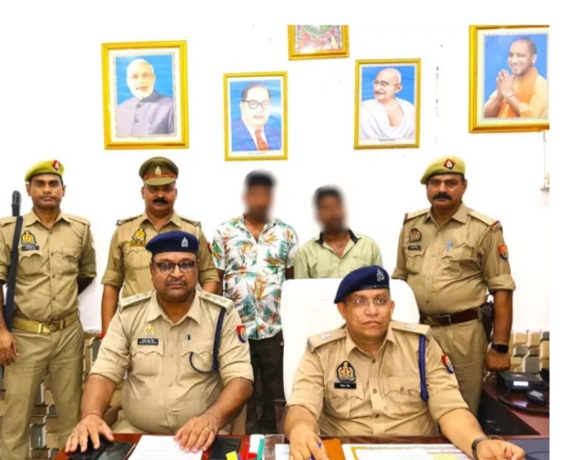 मीरजापुर पुलिस द्वारा तलाशी लेने पर ड्राइवर की सीट के पीछे डेढ़ करोड़ रुपए का मिला गांजा“` मीरजापुर पुलिस द्वारा तलाशी लेने पर ड्राइवर की सीट के पीछे डेढ़ करोड़ रुपए का मिला गांजा“`