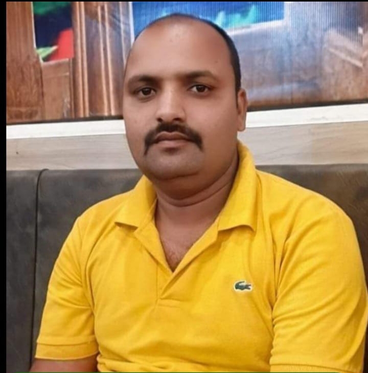 मुख्यमंत्री पोर्टल शिकायत करने की मांग की विषय स्वास्थ्य विभाग कार्यरत नोडल अधिकारी कीर्ति आजाद बिंदु झोलाछाप हॉस्पिटल  आशीर्वाद बना है