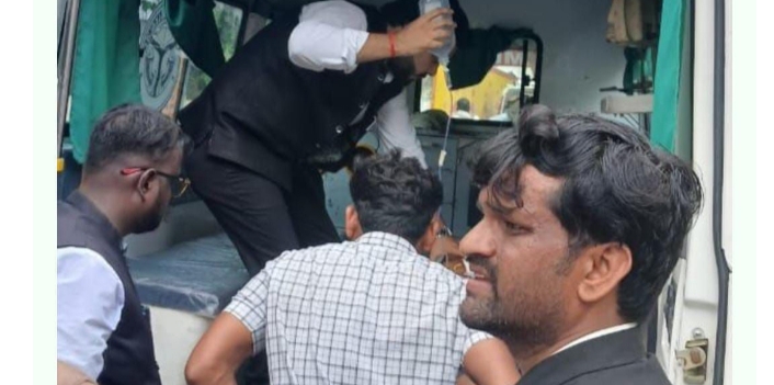 भठ्ठी मोड़ के पास मवेशी को बचाने में बाइक अनियंत्रित होकर गिरी, सिविल बार संघ अध्यक्ष व उनकी पत्नी घायल, रेफर भठ्ठी मोड़ के पास मवेशी को बचाने में बाइक अनियंत्रित होकर गिरी, सिविल बार संघ अध्यक्ष व उनकी पत्नी घायल, रेफर