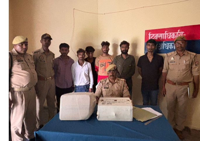 रामपुर बरकोनिया पुलिस को मिली बड़ी सफलता – चोरी के वांछित 6 अभियुक्त माल-मसरूका सहित गिरफ्तार रामपुर बरकोनिया पुलिस को मिली बड़ी सफलता – चोरी के वांछित 6 अभियुक्त माल-मसरूका सहित गिरफ्तार