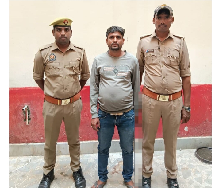 खनिज ड्यूटी पर लगे कर्मचारियों पर जानलेवा हमले के प्रयास में एक अभियुक्त गिरफ्तार, ट्रक बरामद खनिज ड्यूटी पर लगे कर्मचारियों पर जानलेवा हमले के प्रयास में एक अभियुक्त गिरफ्तार, ट्रक बरामद