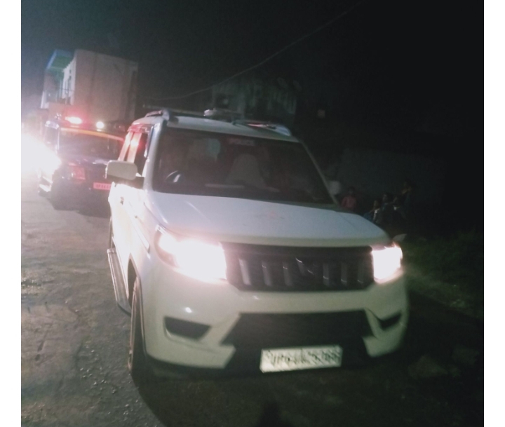 5 से 6 साल तक चला आ रहा था यह कारोबार बीते 2 दिन से *हीरोइन की खबर रेनू सागर वार्ड नंबर 17 रामनगर में चल रही थी रेनूसागर पुलिस चौकी इंचार्ज संतोष सिंह अपने पूरी टीम के साथ तस्कर के घर पर दिया दस्तक