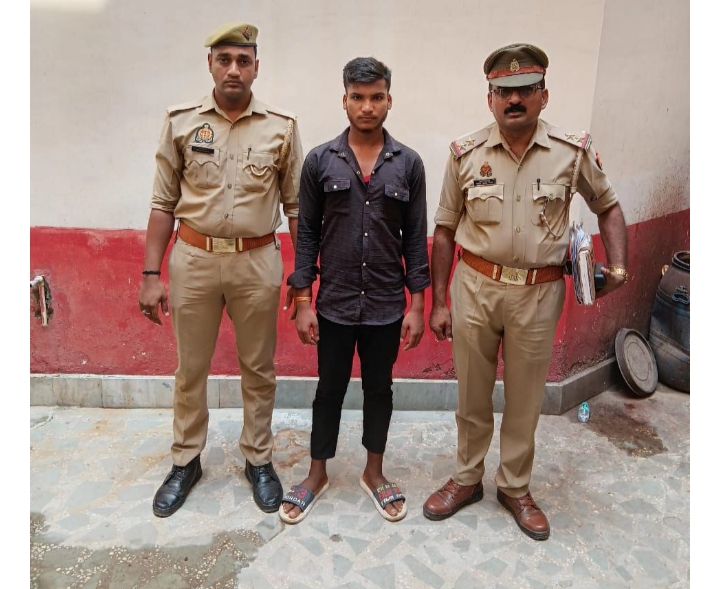 थाना रॉबर्ट्सगंज पुलिस द्वारा मु0अ0सं0 852/2025 धारा 137(2), 87, 65 (1) बीएनएस व 3/4(2) पाक्सो एक्ट से सम्बन्धित एक नफर अभियुक्त को किया गया गिरफ्तार।