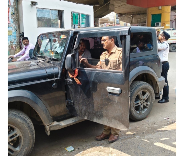 मिशन शक्ति 5.0 के अंतर्गत महिलाओं की सुरक्षा व सड़क मिशन शक्ति 5.0 के अंतर्गत महिलाओं की सुरक्षा व सड़क सुरक्षा हेतु चलाए गए विशेष चेकिंग अभियान में कुल 351 चालान, ब्लैक फिल्म, मोडिफाइड साइलेंसर व अन्य नियम उल्लंघन पर की गई प्रभावी कार्यवाही