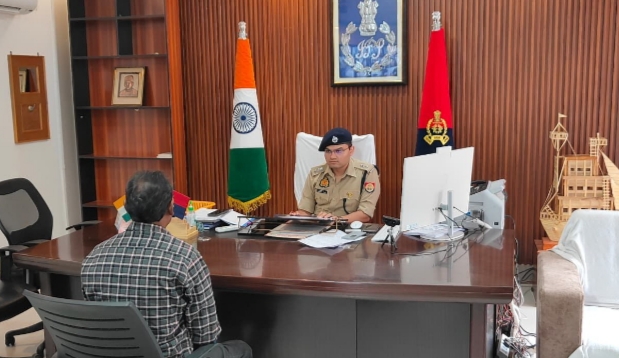 जनपद सोनभद्र पुलिस की जनसेवा पहल — पुलिस अधीक्षक सोनभद्र ने सुनी जनता की समस्याएं