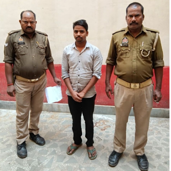 थाना रॉबर्ट्सगंज पुलिस द्वारा वांछित अभियुक्त गिरफ्तार, आईटी एक्ट व बीएनएस की गंभीर धाराओं में वांछित अभियुक्त गिरफ्त में