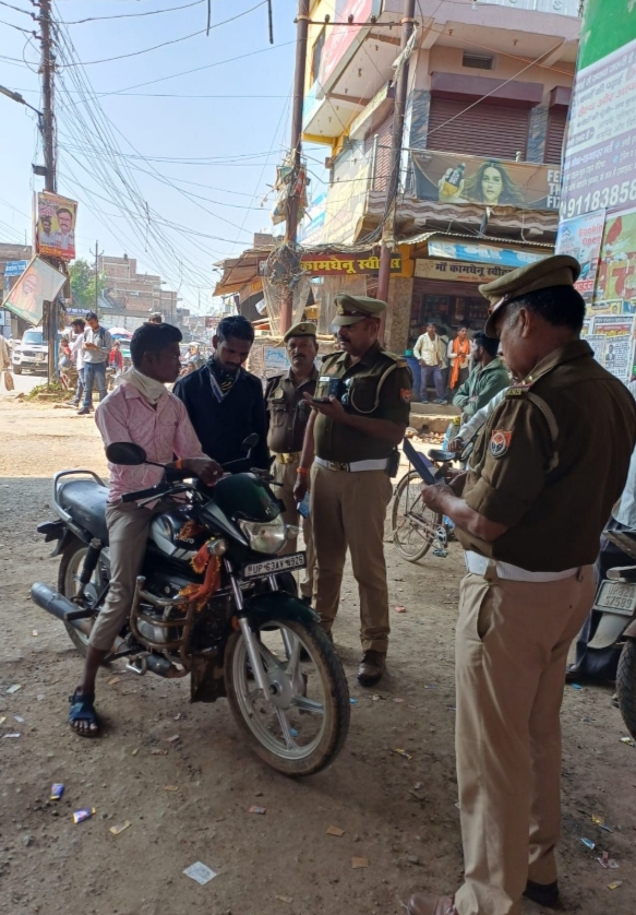 मिशन शक्ति 5.0” एवं “यातायात माह” के अंतर्गत सोनभद्र पुलिस की व्यापक कार्यवाही – कुल 803 चालान मिशन शक्ति 5.0” एवं “यातायात माह” के अंतर्गत सोनभद्र पुलिस की व्यापक कार्यवाही – कुल 803 चालान