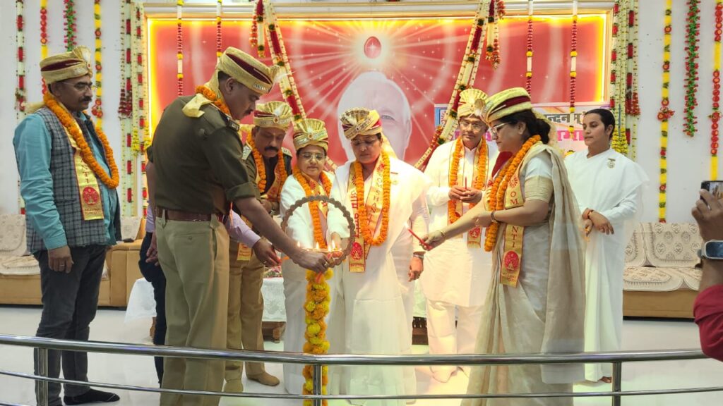सनातन संस्कृति के उत्थान हेतु नारी शक्ति को ईश्वरीय कार्य के लिए अग्रदूत बनाया गया: बिंदु दीदी सनातन संस्कृति के उत्थान हेतु नारी शक्ति को ईश्वरीय कार्य के लिए अग्रदूत बनाया गया: बिंदु दीदी