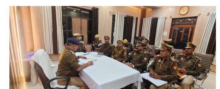 कोतवाली रॉबर्ट्सगंज पर क्षेत्राधिकारी नगर श्री रणधीर कुमार मिश्रा द्वारा पेंडिंग विवेचनाओं की समीक्षा — त्वरित एवं गुणवत्तापूर्ण निस्तारण के निर्देश