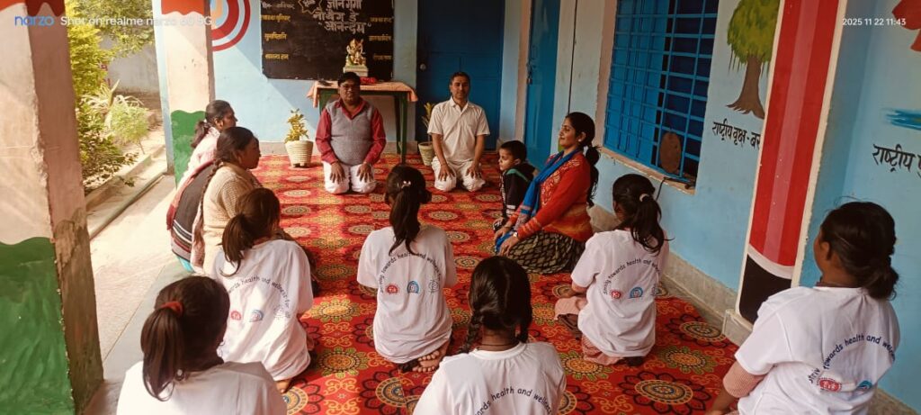 आनन्दम’ कार्यक्रम से बच्चों में उमंग, योगा सत्र ने बढ़ाया उत्साह