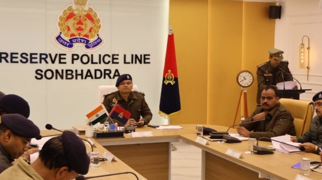 लखनऊ: पूर्व DGP प्रशांत कुमार ने पदभार संभाले