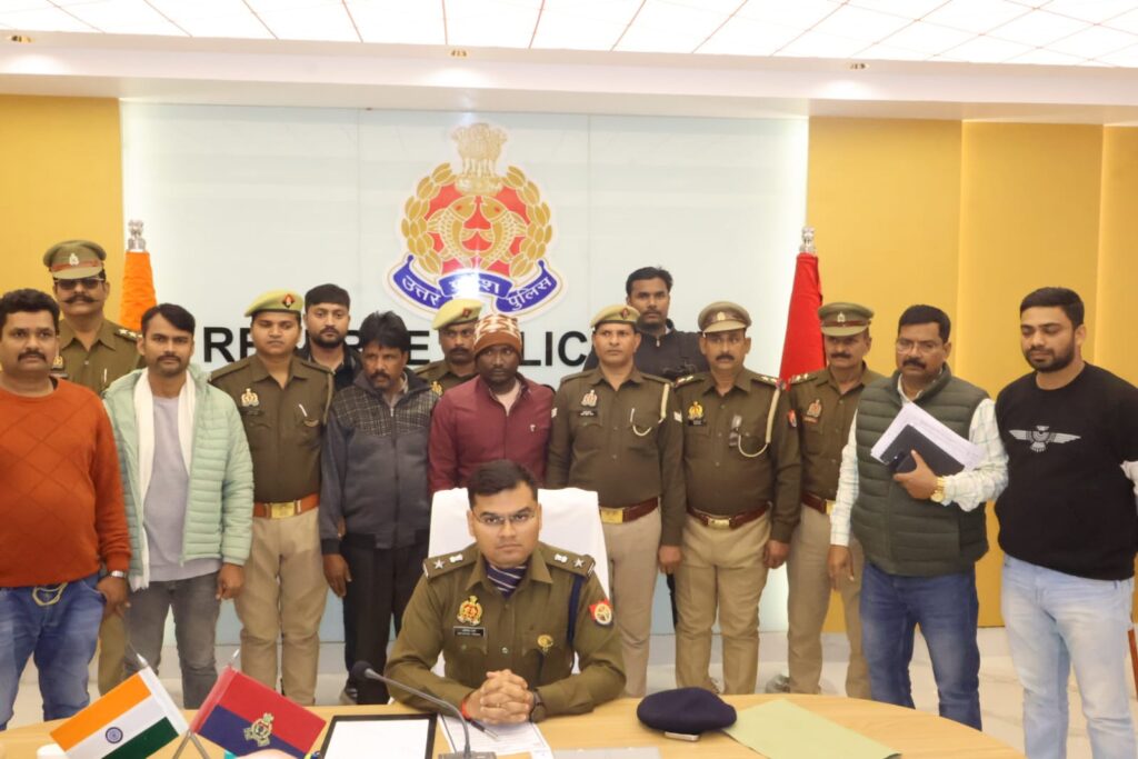 अपराधियों के विरुद्ध सोनभद्र पुलिस का सघन अभियान,98 वारंटी अभियुक्त गिरफ्तार