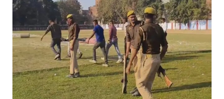 अराजक तत्वों से निपटने को पुलिस बल ने किया शक्ति प्रदर्शन अराजक तत्वों से निपटने को पुलिस बल ने किया शक्ति प्रदर्शन