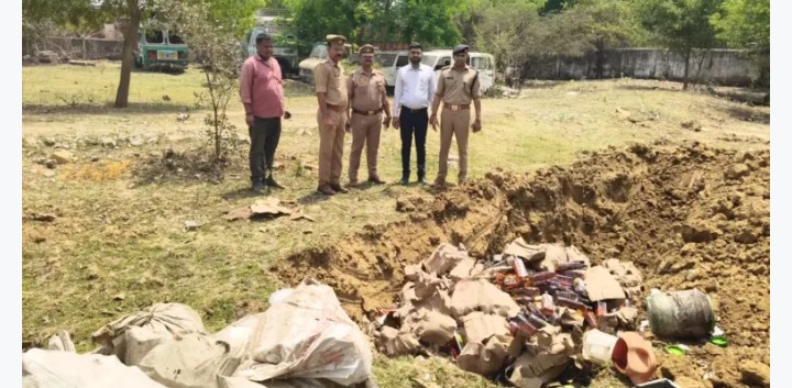 ओबरा पुलिस की बड़ी कार्रवाई: 154 मामलों की जब्त शराब का विनिष्टीकरण, 13 हजार लीटर से अधिक नष्ट