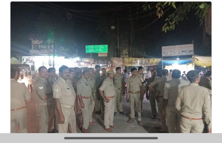 मिर्जापुर में सख्त पुलिस कार्रवाई: कछवा क्षेत्र में 44 वाहनों का चालान, नियम तोड़ने वालों पर कसा शिकंजा