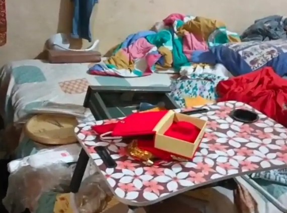 बंद मकान में लाखों की चोरी, सीसीटीवी कैमरे तोड़े, डीवीआर भी ले गए चोर 