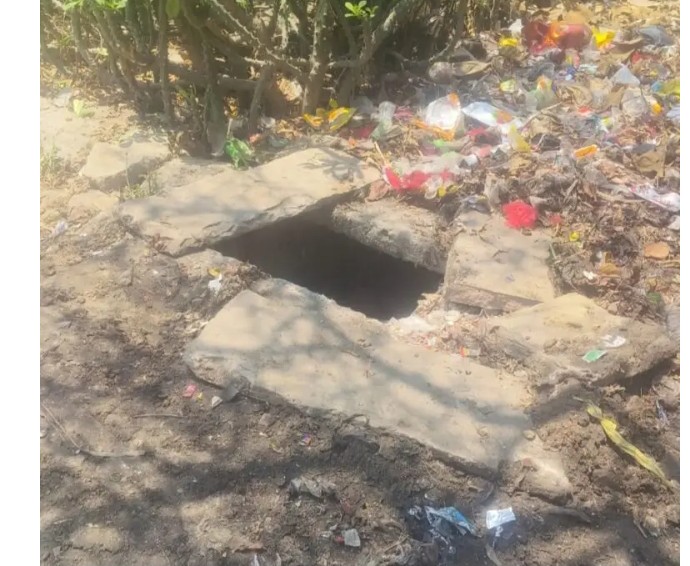 वार्ड संख्या 29 की लेबर कॉलोनी में गंदगी से लोग परेशान, सफाई व्यवस्था ठप वार्ड संख्या 29 की लेबर कॉलोनी में गंदगी से लोग परेशान, सफाई व्यवस्था ठप