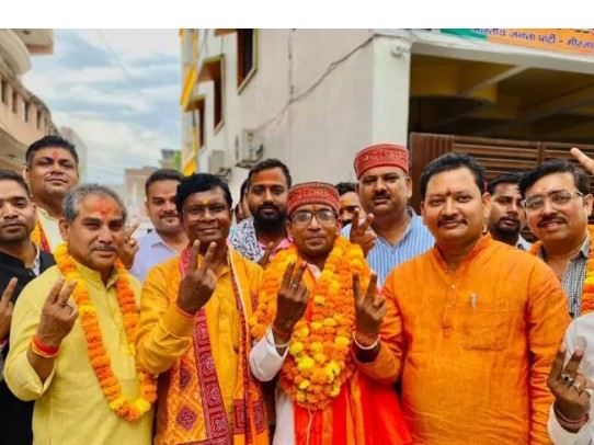 11 वोट से भाजपा प्रत्याशी नितिन केसरवानी ने जीता नगर पालिका वार्ड 36 का उपचुनाव 11 वोट से भाजपा प्रत्याशी नितिन केसरवानी ने जीता नगर पालिका वार्ड 36 का उपचुनाव