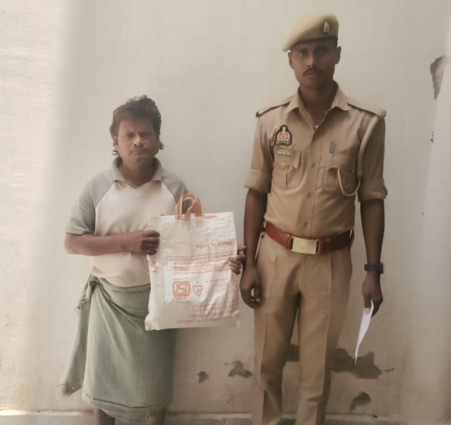 थाना चुनार पुलिस द्वारा 500 ग्राम अवैध गांजा के साथ एक अभियुक्त गिरफ्तार थाना चुनार पुलिस द्वारा 500 ग्राम अवैध गांजा के साथ एक अभियुक्त गिरफ्तार