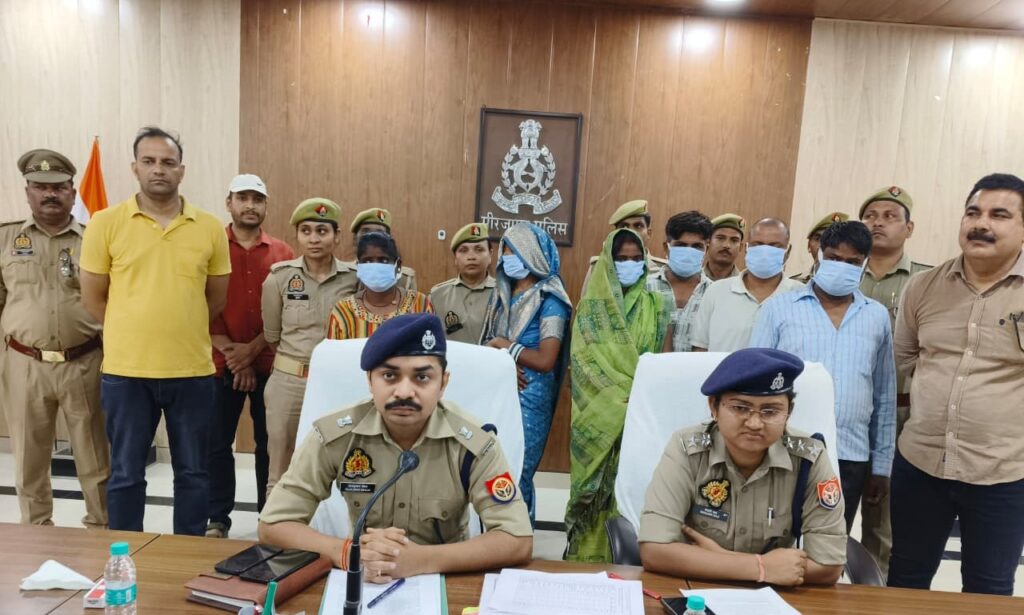 फर्जी अपहरण कांड का खुलासा : वादिनी ही निकली मास्टरमाइंड, 6 आरोपी गिरफ्तार फर्जी अपहरण कांड का खुलासा : वादिनी ही निकली मास्टरमाइंड, 6 आरोपी गिरफ्तार