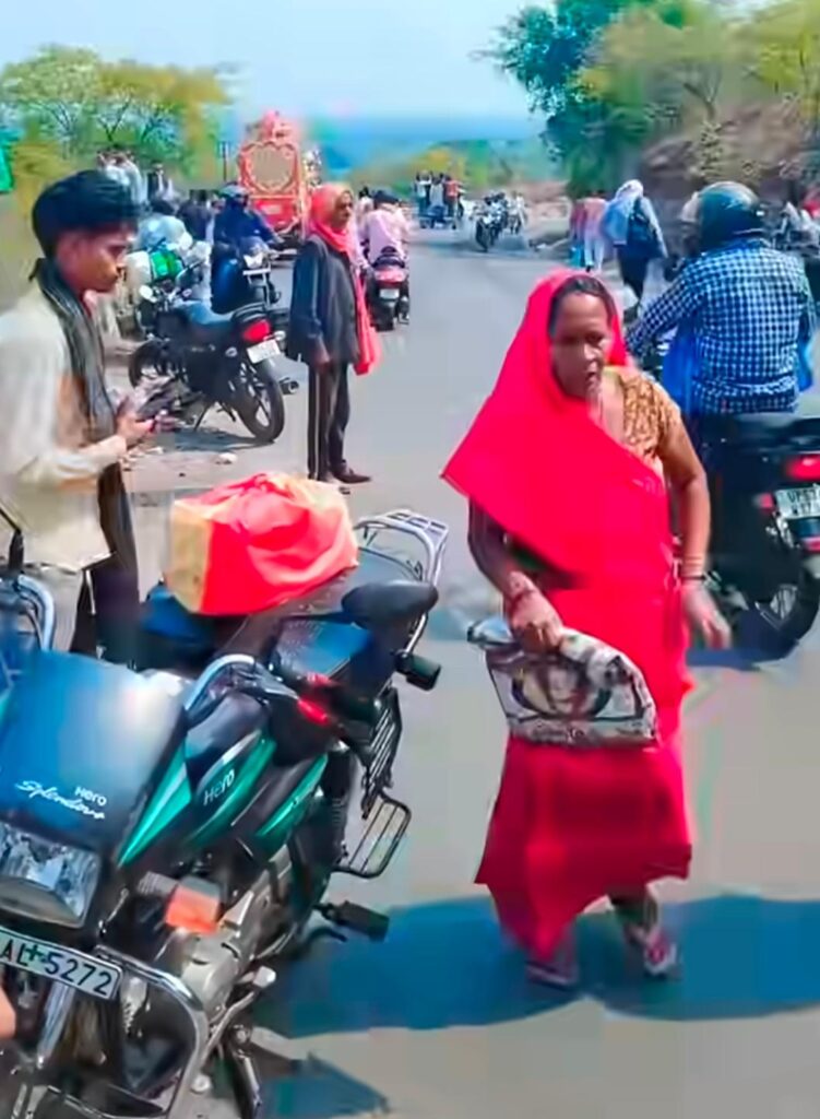 मिर्जापुर के बरकछा मोड़ के पास बड़ा हादसा टला