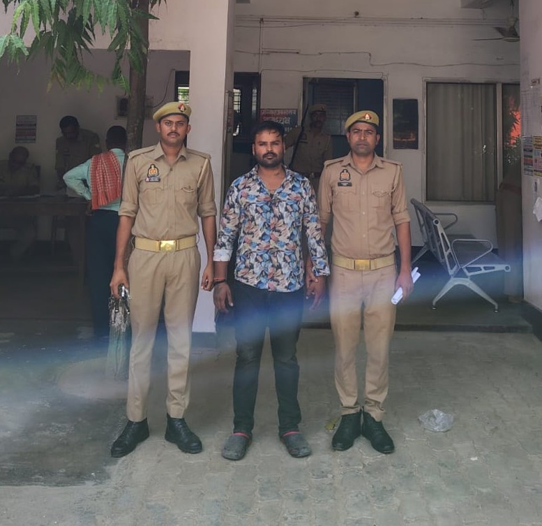 थाना विन्ध्याचल पुलिस द्वारा अवैध तमंचा व कारतूस के साथ अभियुक्त (हिस्ट्रीसीटर) गिरफ्तार थाना विन्ध्याचल पुलिस द्वारा अवैध तमंचा व कारतूस के साथ अभियुक्त (हिस्ट्रीसीटर) गिरफ्तार