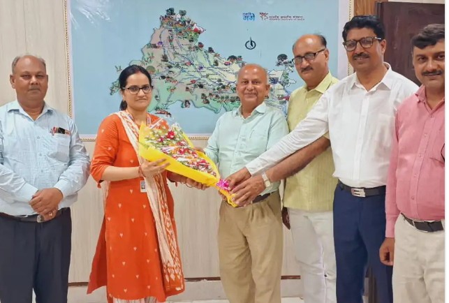 प्रधानाचार्या डॉ. रंजना शुक्ला बनीं चित्रकूट की बीएसए, भावभीनी विदाई में उमड़ा सम्मान और स्नेह प्रधानाचार्या डॉ. रंजना शुक्ला बनीं चित्रकूट की बीएसए, भावभीनी विदाई में उमड़ा सम्मान और स्नेह