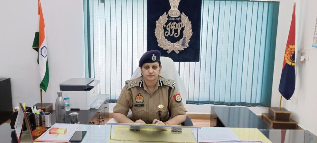 नवनियुक्त डीआईजी श्रीमती “पूनम” द्वारा परिक्षेत्र मीरजापुर का पदभार ग्रहण किया गया नवनियुक्त डीआईजी श्रीमती “पूनम” द्वारा परिक्षेत्र मीरजापुर का पदभार ग्रहण किया गया