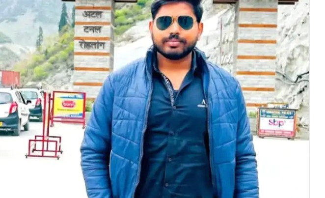 आगरा-लखनऊ एक्सप्रेसवे पर दर्दनाक हादसा: जमालपुर के युवक अभिषेक पटेल की मौत, साथी गंभीर घायल आगरा-लखनऊ एक्सप्रेसवे पर दर्दनाक हादसा: जमालपुर के युवक अभिषेक पटेल की मौत, साथी गंभीर घायल