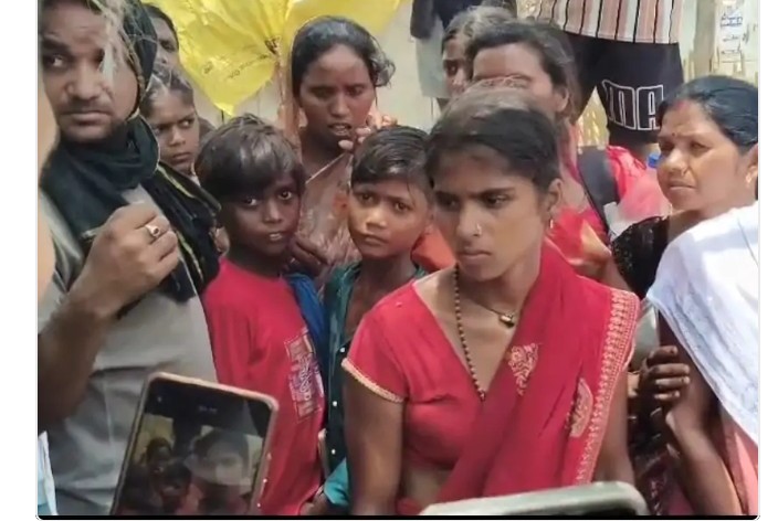 बस में नवजात को छोड़ने की सूचना से मचा हड़कंप, जांच में निकला अलग मामला; पुलिस ने मां-बेटे को सुरक्षित पहुंचाया घर